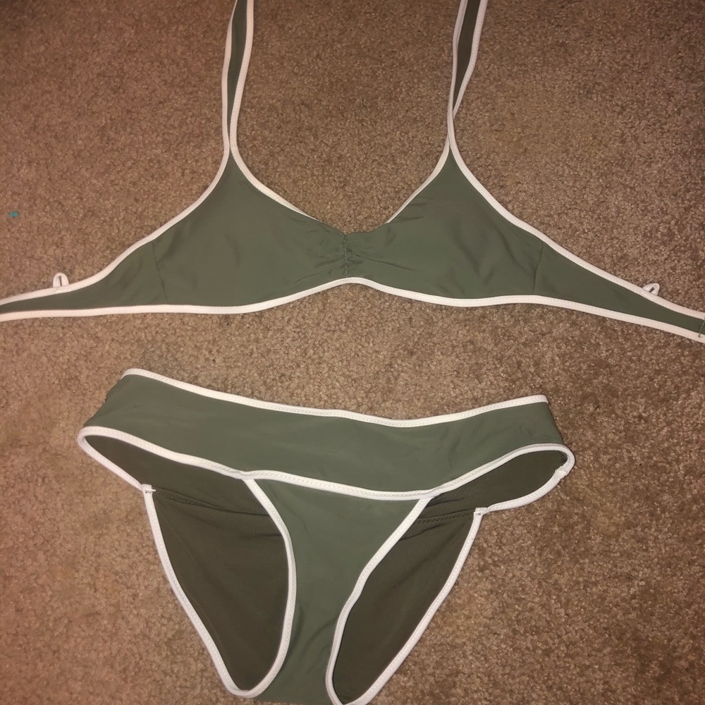 Cute green aerie bikini!